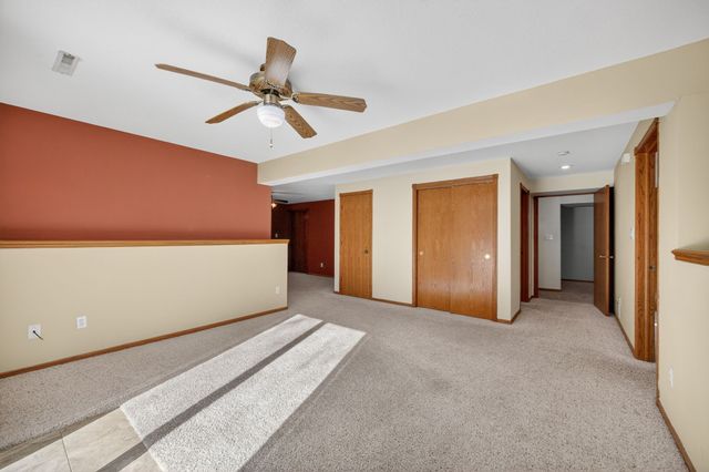 906 NE Barrington Court, Ankeny, IA 50021