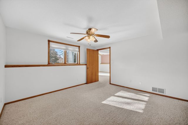 906 NE Barrington Court, Ankeny, IA 50021