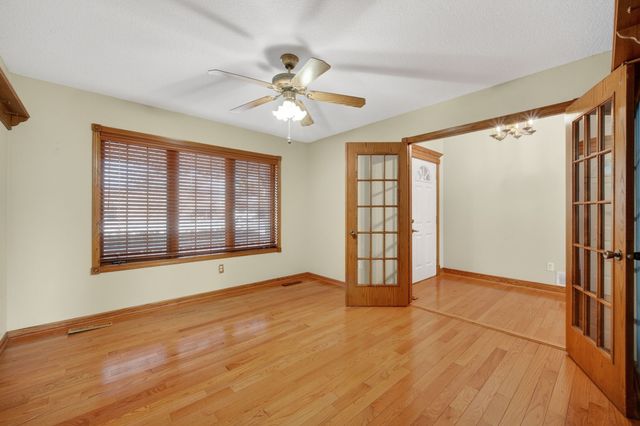 906 NE Barrington Court, Ankeny, IA 50021