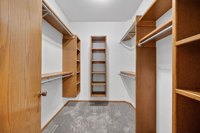 906 NE Barrington Court, Ankeny, IA 50021