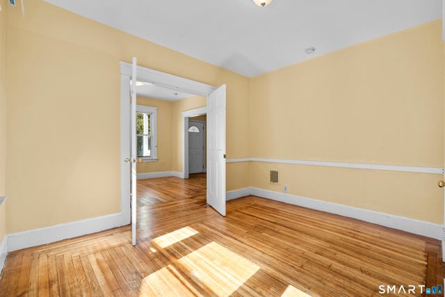 855 Woodward Avenue 1st Flr, New Haven, CT 06512