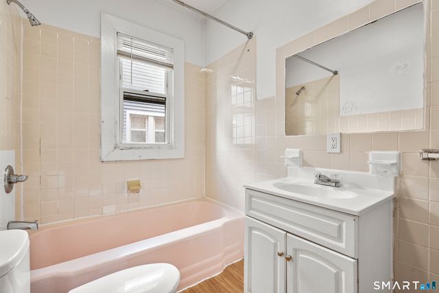855 Woodward Avenue 1st Flr, New Haven, CT 06512