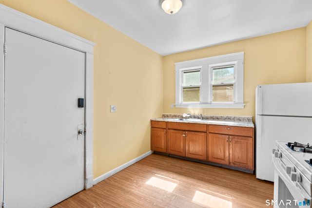 855 Woodward Avenue 1st Flr, New Haven, CT 06512