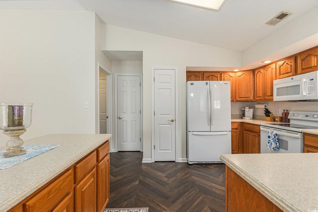 2479 Glen Dr., Little River, SC 29566