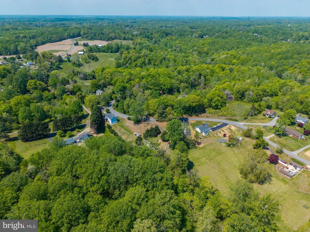 Image 10 of property listing at 735 CLAGGETT RD, Sunderland, MD 20689