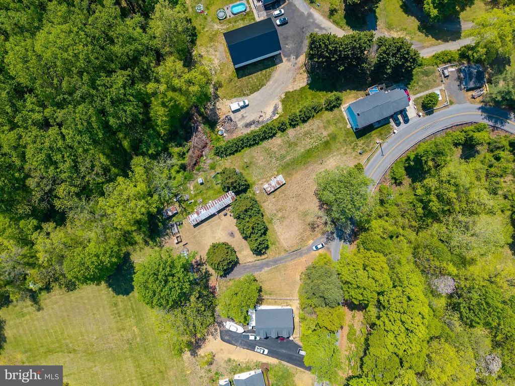 Image 2 of property listing at 735 CLAGGETT RD, Sunderland, MD 20689