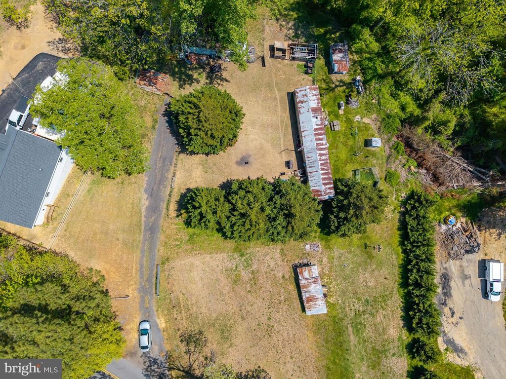 Image 6 of property listing at 735 CLAGGETT RD, Sunderland, MD 20689