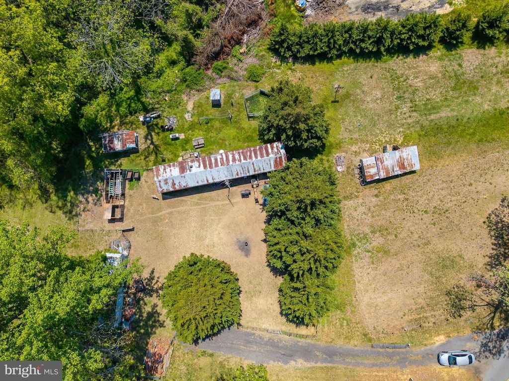 Image 7 of property listing at 735 CLAGGETT RD, Sunderland, MD 20689
