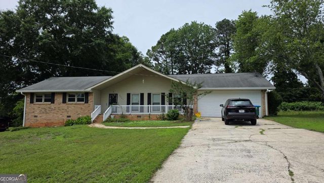 5201 Vivid Drive, Stone Mountain, GA 30087