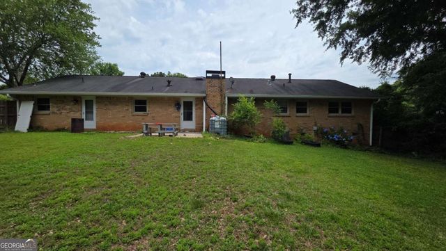 5201 Vivid Drive, Stone Mountain, GA 30087