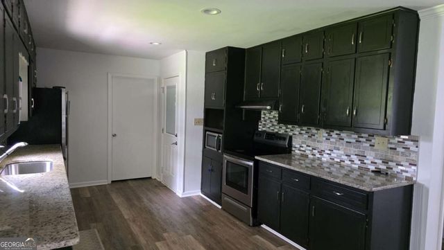 5201 Vivid Drive, Stone Mountain, GA 30087