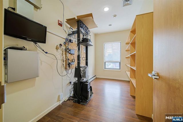 280 Broad Avenue 3F, Palisades Park, NJ 07650