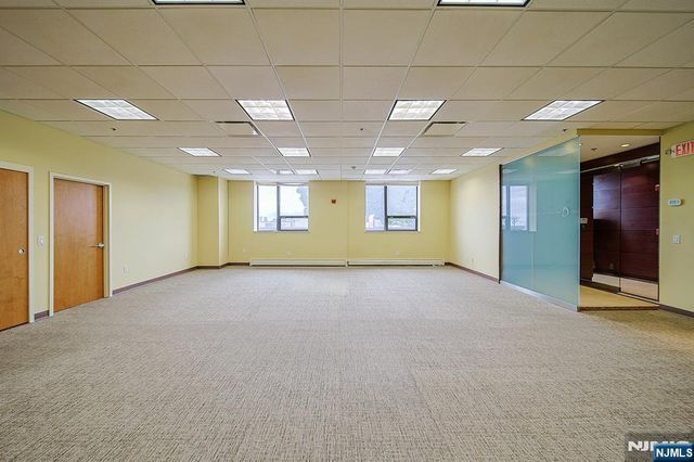 280 Broad Avenue 3F, Palisades Park, NJ 07650