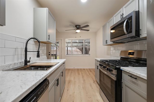 4605 Brassiewood DR, Austin, TX 78744