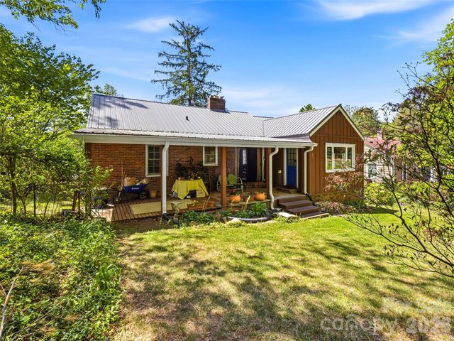 28 Canterbury Road, Asheville, NC 28805