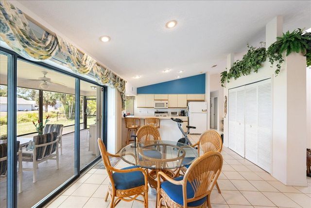 522 SE Majestic Terrace, Port St Lucie, FL 34953