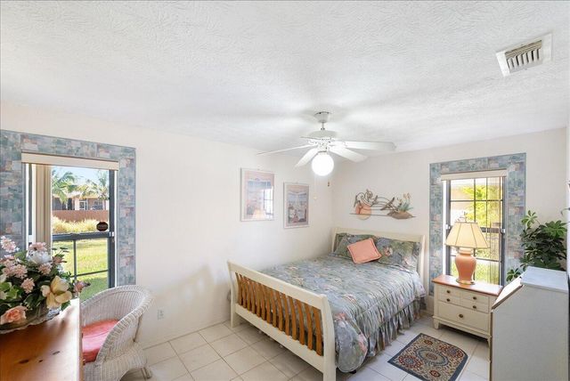 522 SE Majestic Terrace, Port St Lucie, FL 34953