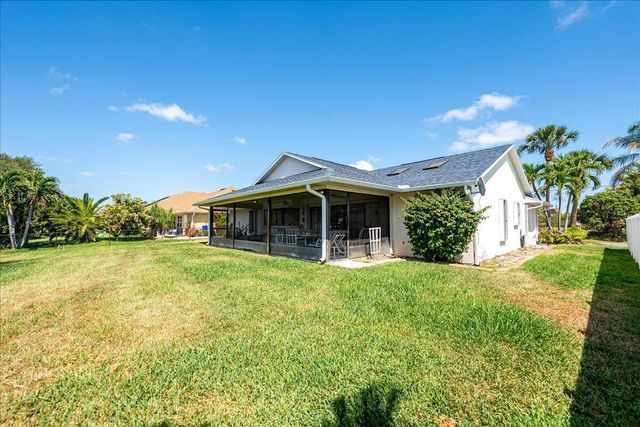 522 SE Majestic Terrace, Port St Lucie, FL 34953