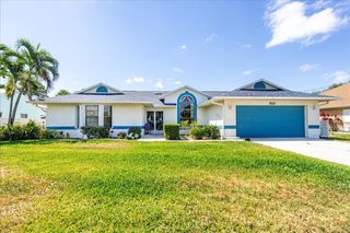 522 SE Majestic Terrace, Port St Lucie, FL 34953