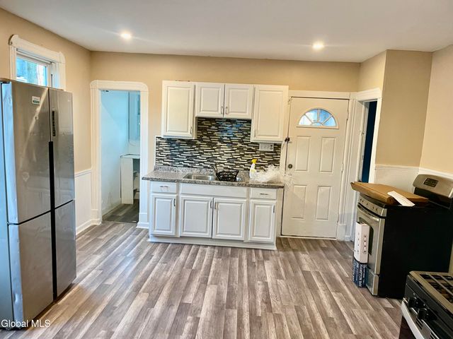 501 Paige Street, Schenectady, NY 12307