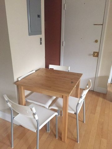 1800 Massachusetts Ave 8, Cambridge, MA 02140