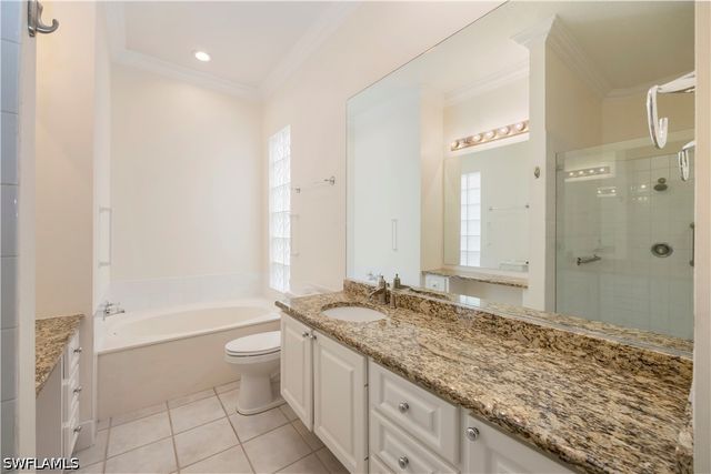 4260 Montalvo CT, Naples, FL 34109