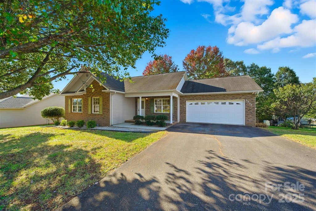 4858 Water Wheel Drive, Conover, NC 28613