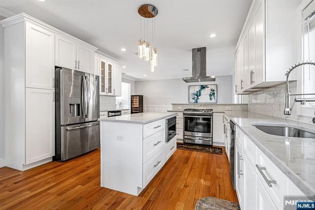 275 14th B, Palisades Park, NJ 07650