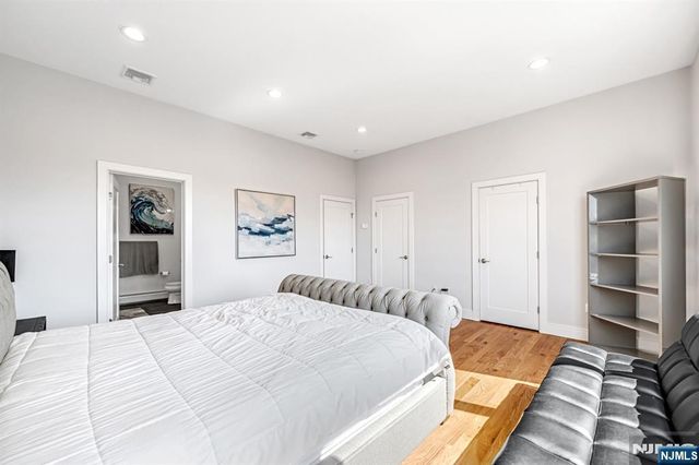 275 14th B, Palisades Park, NJ 07650