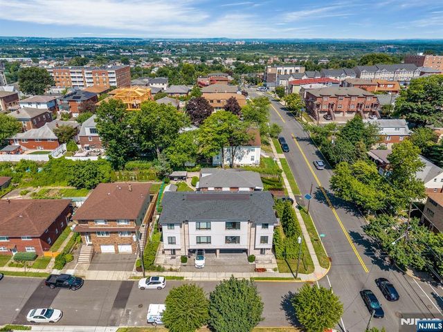 275 14th B, Palisades Park, NJ 07650