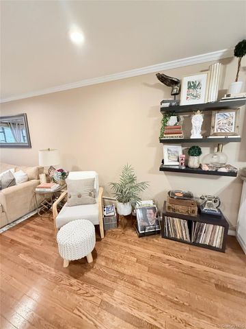 1213 E Broadway B12, Hewlett, NY 11557