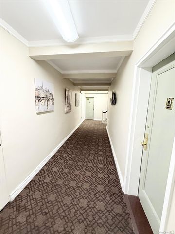 1213 E Broadway B12, Hewlett, NY 11557