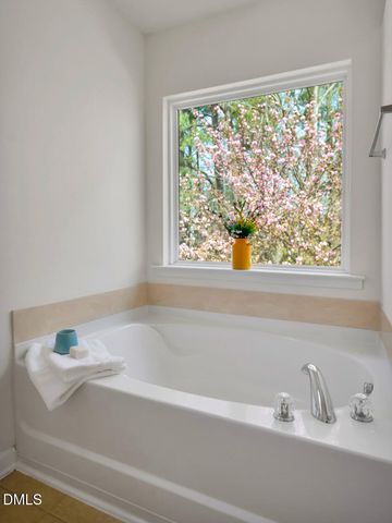 2022 Remington Oaks Circle, Cary, NC 27519