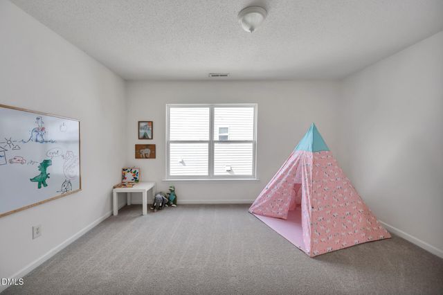 2022 Remington Oaks Circle, Cary, NC 27519