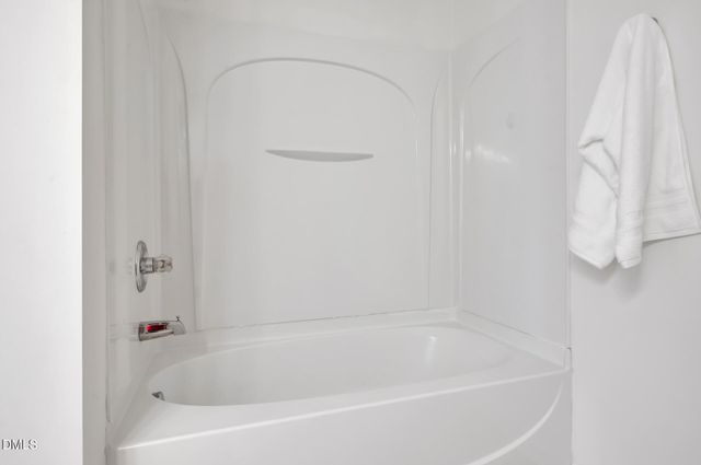 2022 Remington Oaks Circle, Cary, NC 27519