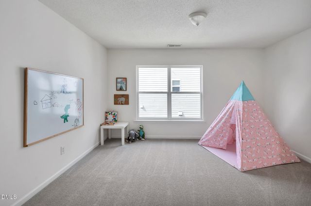 2022 Remington Oaks Circle, Cary, NC 27519