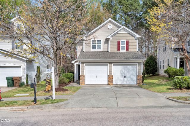 2022 Remington Oaks Circle, Cary, NC 27519
