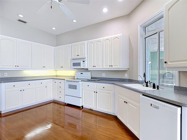 134 BAYBERRY DRIVE, Polk City, FL 33868