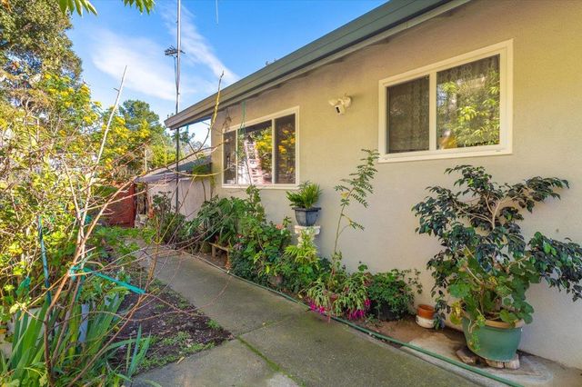 18117 Berta Canyon Road, Salinas, CA 93907