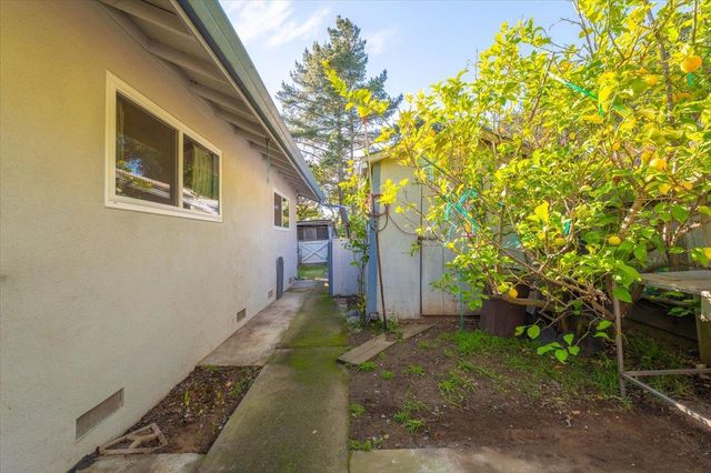 18117 Berta Canyon Road, Salinas, CA 93907