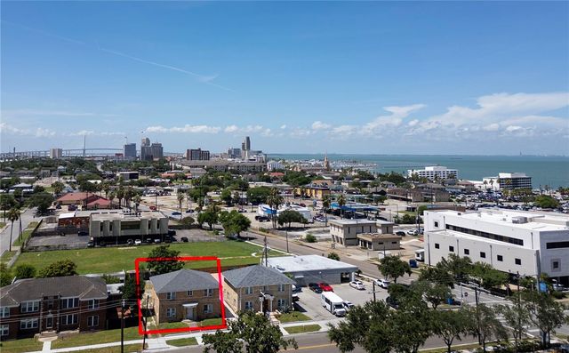 724 Elizabeth St, Corpus Christi, TX 78404