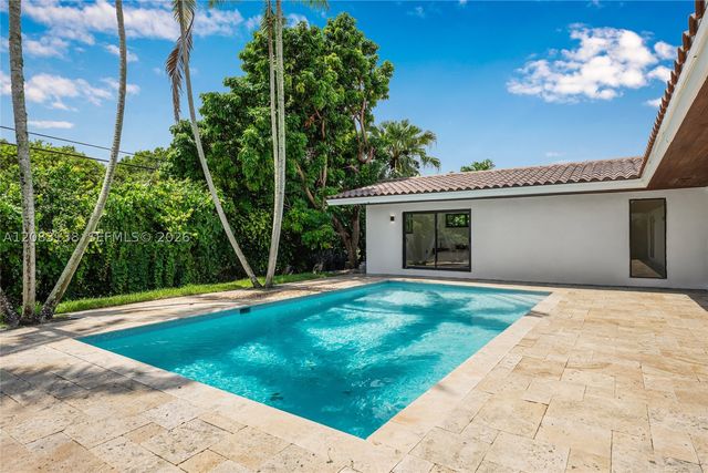 430 Miller Rd, Coral Gables, FL 33146