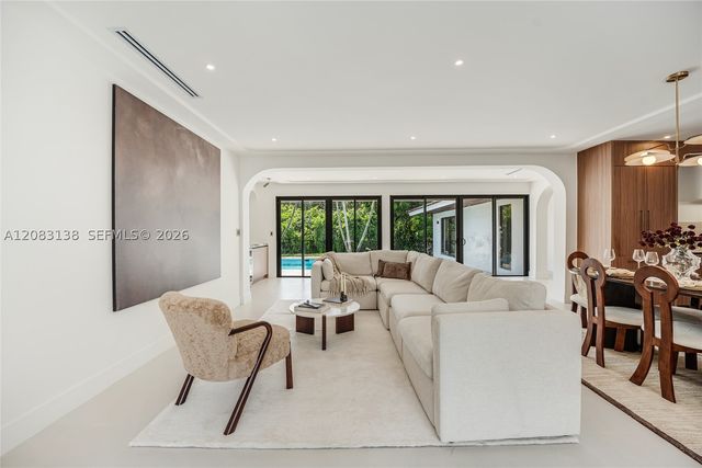 430 Miller Rd, Coral Gables, FL 33146