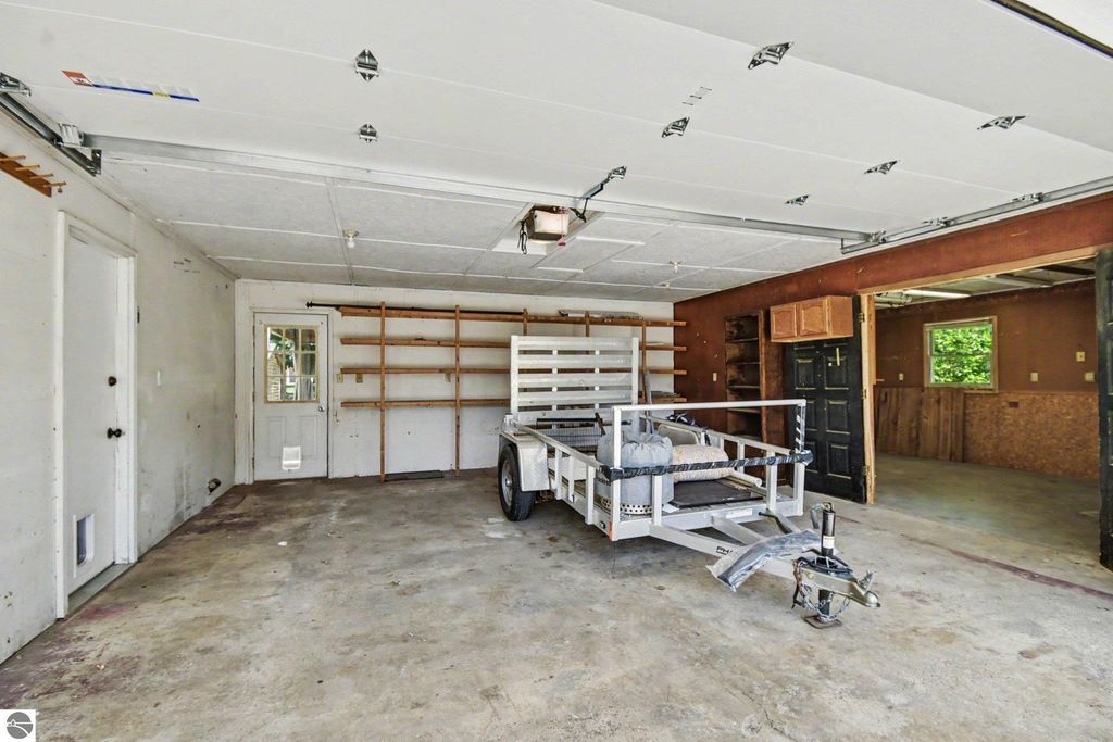 Image 30 of property listing at 8197 S Federal Road, Shepherd, MI 48883
