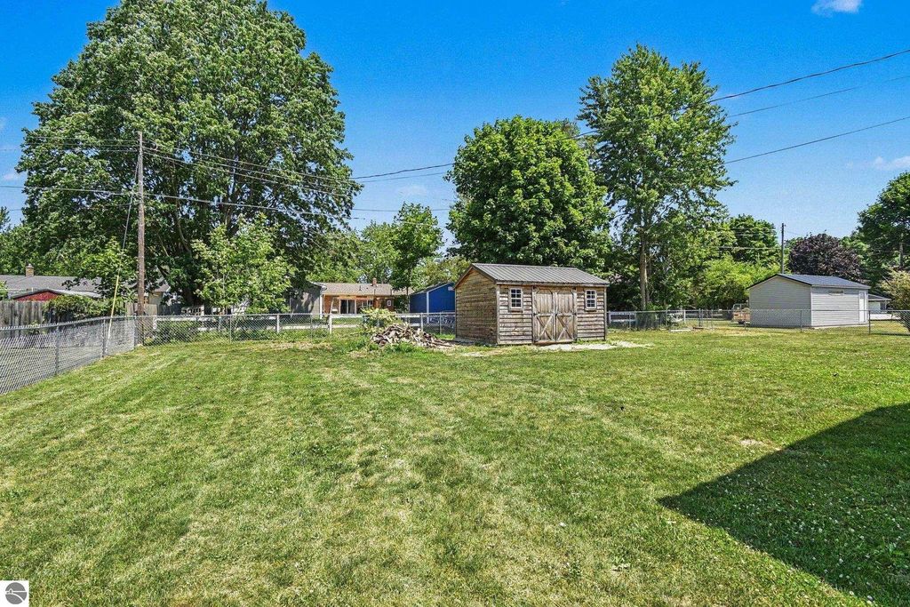 Image 50 of property listing at 8197 S Federal Road, Shepherd, MI 48883