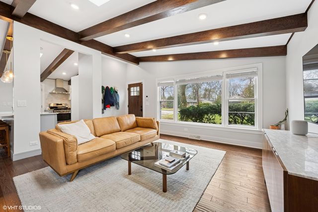 1181 Sherwood Road, Highland Park, IL 60035