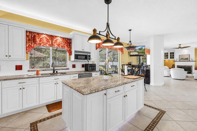 10127 VISTA POINTE DRIVE, Tampa, FL 33635