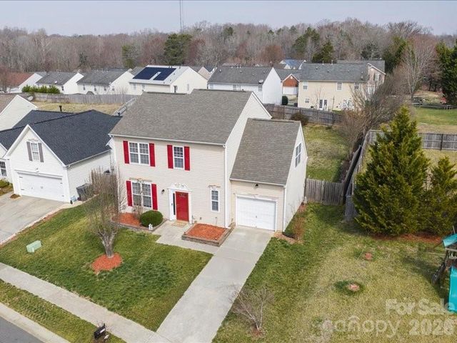 8212 Weeping Fig Lane, Charlotte, NC 28215