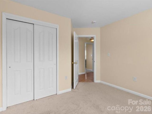 8212 Weeping Fig Lane, Charlotte, NC 28215