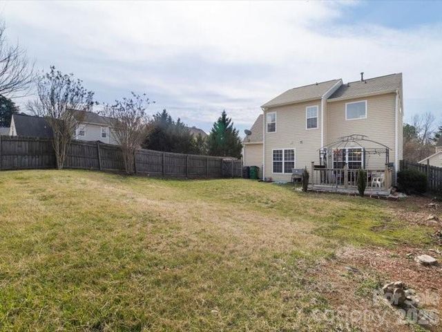 8212 Weeping Fig Lane, Charlotte, NC 28215